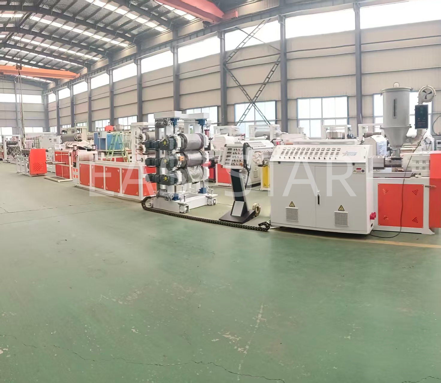 EASTSTR fait progresser la production de feuilles POK avec une ligne d'extrusion innovante haute performance