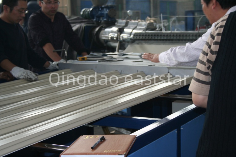Ligne de production de tôles ondulées par coextrusion haute performance : solutions professionnelles pour une construction moderne