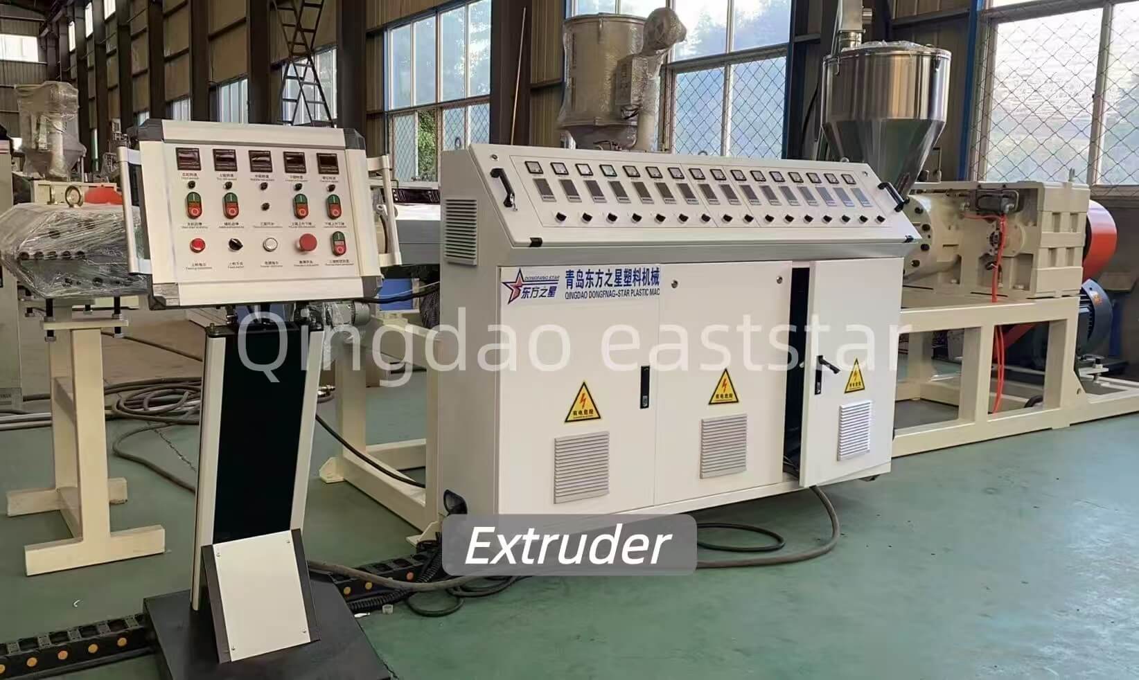 Ligne de production de panneaux de drainage PE